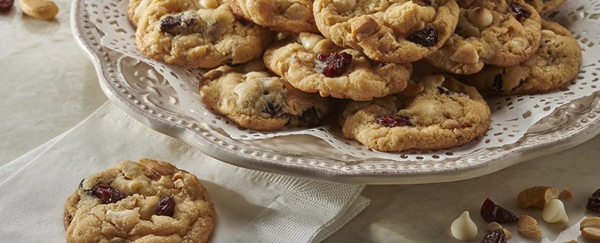 Cashew Cherry Cookie